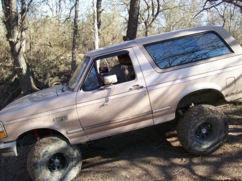 1996 Ford Bronco - This photo of my Beast was taken by my bud, Dwight. http://viewmorepics.myspace.com/index.cfm?fuseaction=user.viewPicture&friendID=11693744…