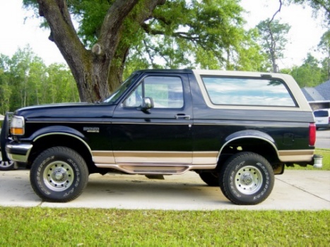 1995 Ford Bronco photo