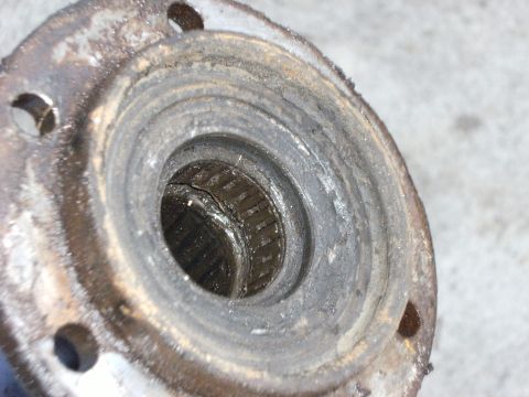 1992 Ford F-150 - Best pic I have of the spindle bearings still in the spindle.