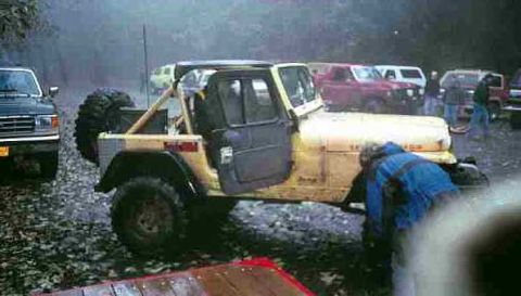 1979 Ford Bronco - Hips CJ is off the trailer and ready to go.