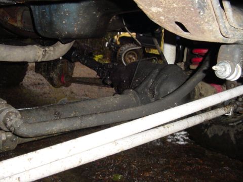 1979 Ford Bronco - Definatly no body damage, bent the trac bar.