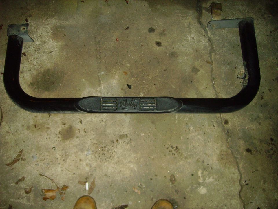 Black step bar with Westin logo