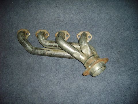 1991 Ford Bronco - This is an exhaust manifold, not a 1991 Ford Bronco.