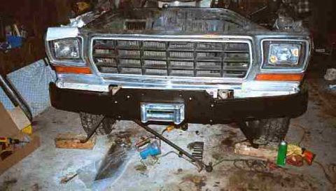 1979 Ford Bronco - The new Warn bumper 10/02