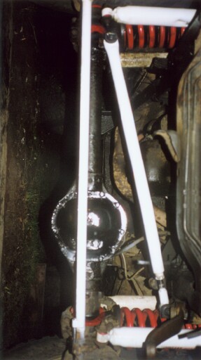 1979 Ford Bronco - New Superlift adj. trac bar installed.