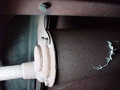1912 Ford Model T - Muffler bracket rear