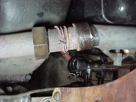 1912 Ford Model T - Exhaust manifold is early type with packing instead of flare connection