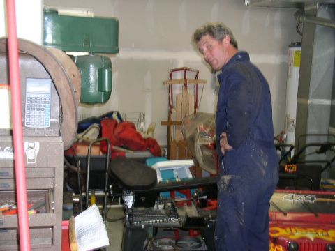 1979 Ford Bronco - Jimm cutting up the rest of the bumper