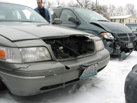 2001 Ford Crown Victoria photo