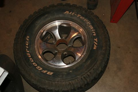 1990 Ford Bronco - Tire 4