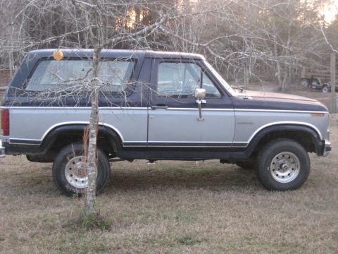 1984 Ford Bronco photo