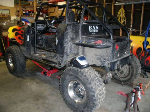 1979 Ford Bronco - Startn to look like a buggy.