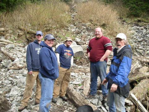 1979 Ford Bronco - Lunch break....Bredget, Brandon, me, Derick and Hip (Heather took the pic)
