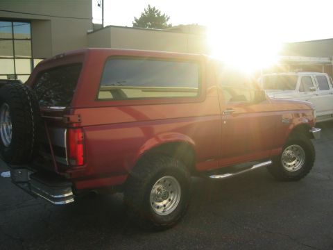 1995 Ford Bronco photo