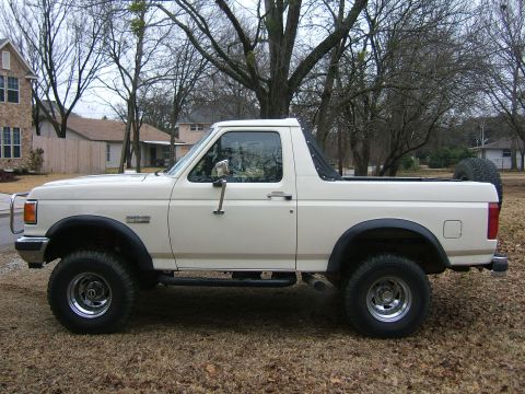1991 Ford Bronco photo