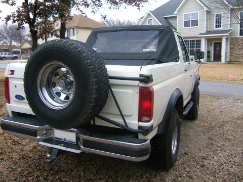 1991 Ford Bronco photo