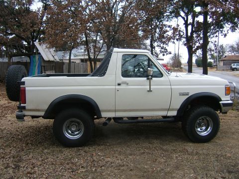 1991 Ford Bronco photo