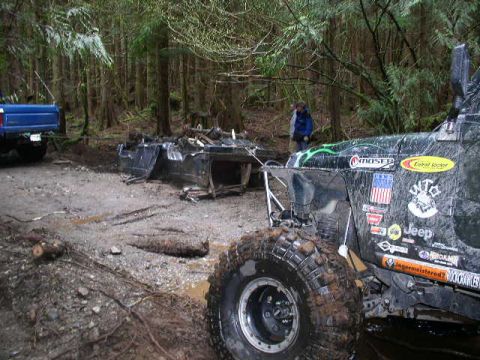 1979 Ford Bronco - Getting it in position for me to tow it out, Ryan helping w/ the winching
