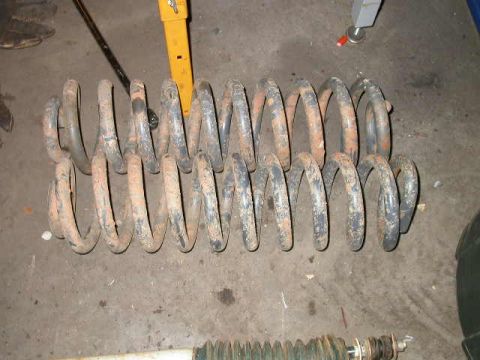 1990 Ford Bronco - ProComp 6" TTB lift coils