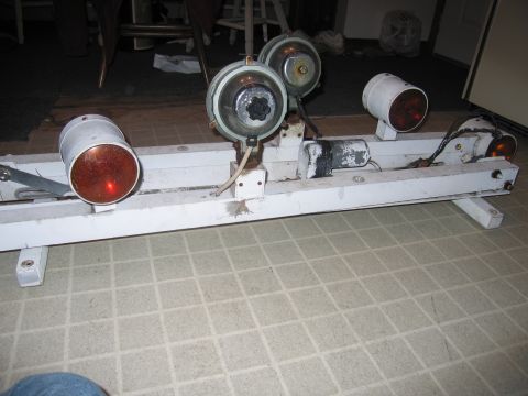 1991 Ford Crown Victoria LTD - This is a police light bar with amber and clear lights, not a 1991 Ford Crown Victoria LTD.
