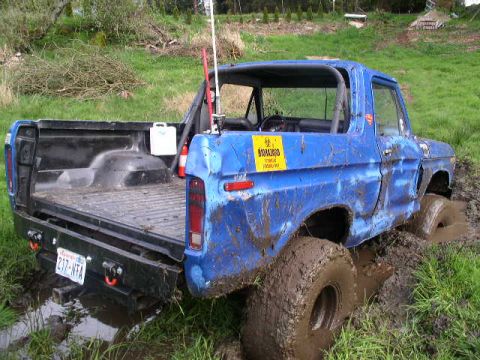 1979 Ford Bronco - Playn around in the back yard