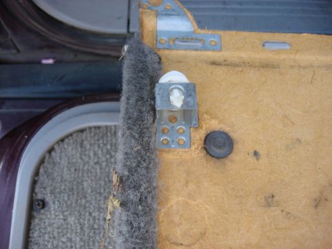 1983 Ford Bronco - after i got the door panel off i found out why it was so loose. here is on carrot expect to replace all of them they are supose to be re-us…