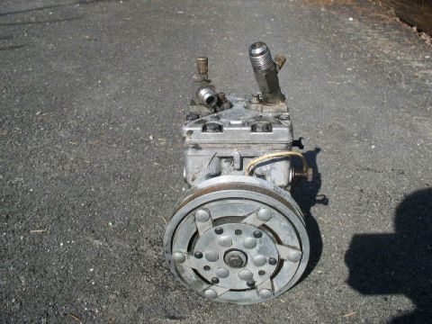1979 Ford Bronco - Found this York in a 70s honda.....