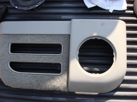 1983 Ford Bronco - here is the front side. there was a screen on the pocket but they were lost long ago.