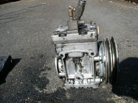 1979 Ford Bronco - Side view of bolt pattern