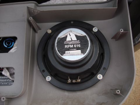 1983 Ford Bronco - i then installed the new crystal audio speaker.