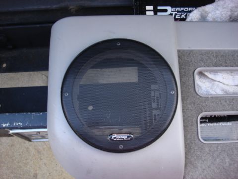 1983 Ford Bronco - and here is the completed grill install