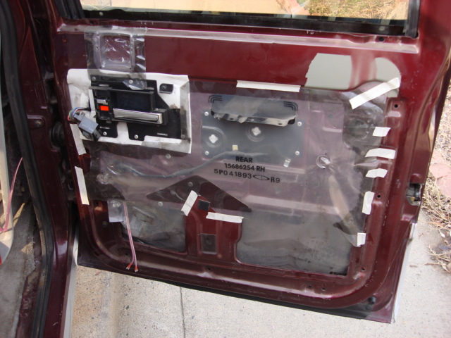 again this was a good time to fix the vapor blocker. you can see i got the connectors on the wire ends now.