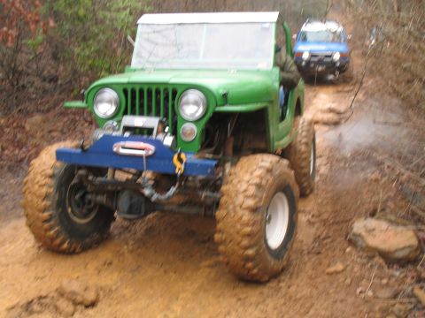 1993 Ford Bronco - Custom 4 link, what looked like a 350, rear air shocks, etc.