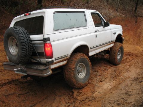 1993 Ford Bronco - time to go up the other side