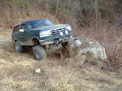 1996 Ford Bronco - pretty good flex for the ttb