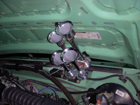 1996 Ford Bronco - Hammer 4 Horns
