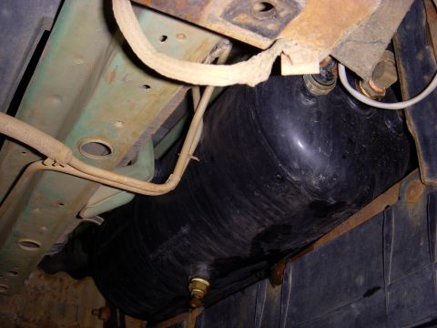 1996 Ford Bronco - 3 Gal Tank in front bumper