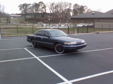 1997 Ford Crown Victoria photo