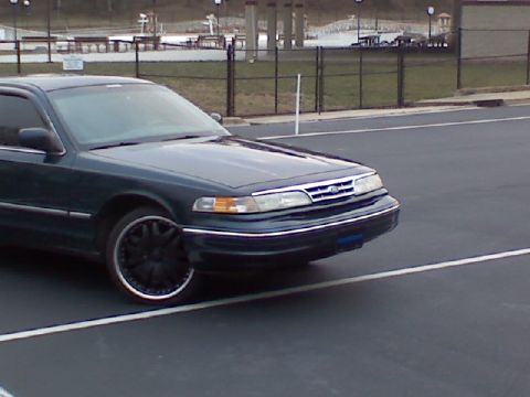 1997 Ford Crown Victoria photo