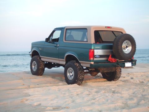 1996 Ford Bronco - no more visor, running boards and newly fabbed bumper