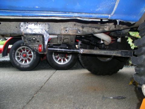 1979 Ford Bronco - Welded, bracket installed