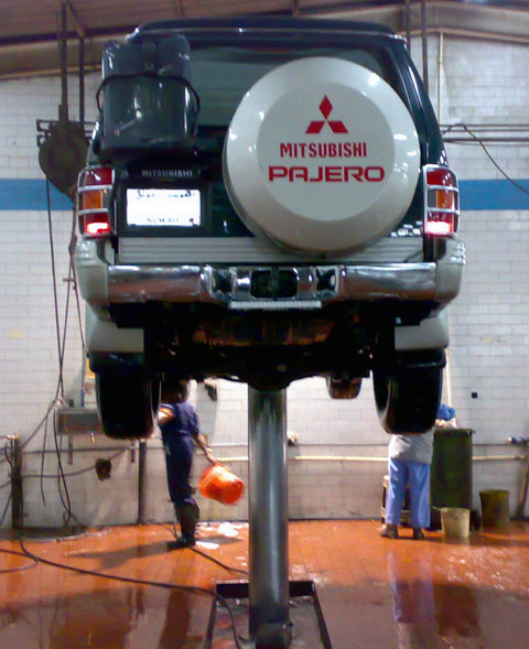 2000 Mitsubishi Montero “P”