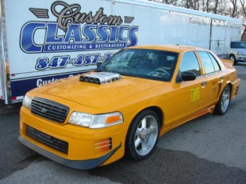 2005 Ford Crown Victoria photo