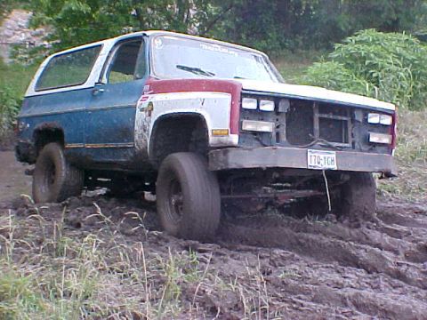 1975 Chevrolet Blazer - goin threw some mud trails at the low water bridge in Joplin, MO. that is my first custom bumper, i later traded it to Capital J for enough…