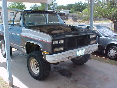 1975 Chevrolet Blazer - i didnt have a newer front bumper so i opted to use the original style bumper