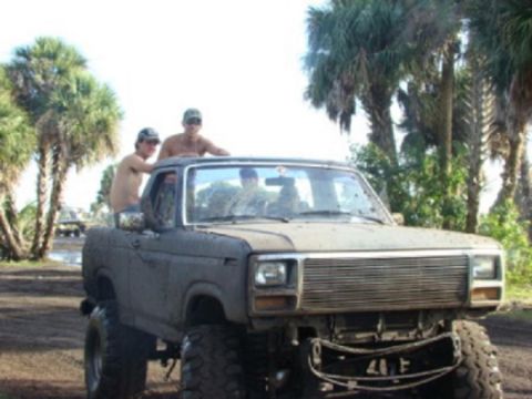 1995 Ford Bronco - This lifted Ford Bronco has a distinctive grille and body style from the early 1980s.