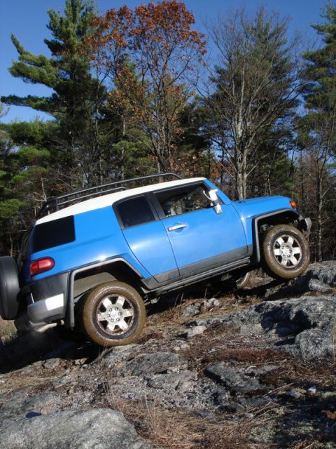 2007 Toyota Land Cruiser - A little rock...Wheeling with some guys from exploringNH.com