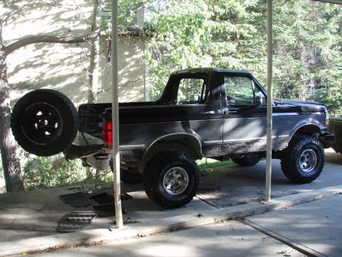 1992 Ford Bronco - paint drying.