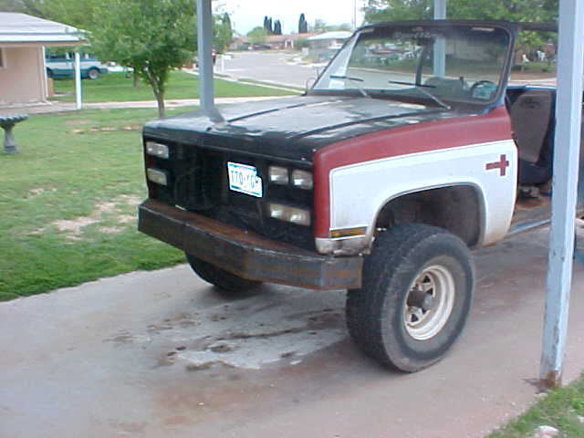final product of bumper #1.  it soon was traded to my friend Capitalj for enough metal to rebuild a smaller version.  he cut it shorter and made a rear bumper for his BroncoII
