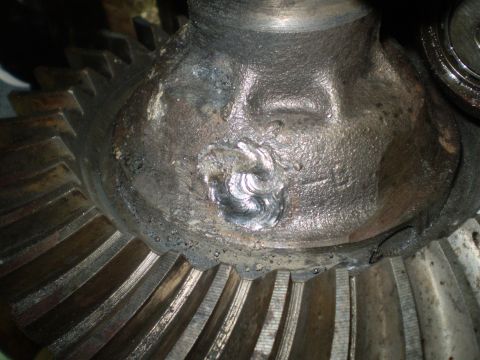 1979 Ford F-150 - the carrier all welded up